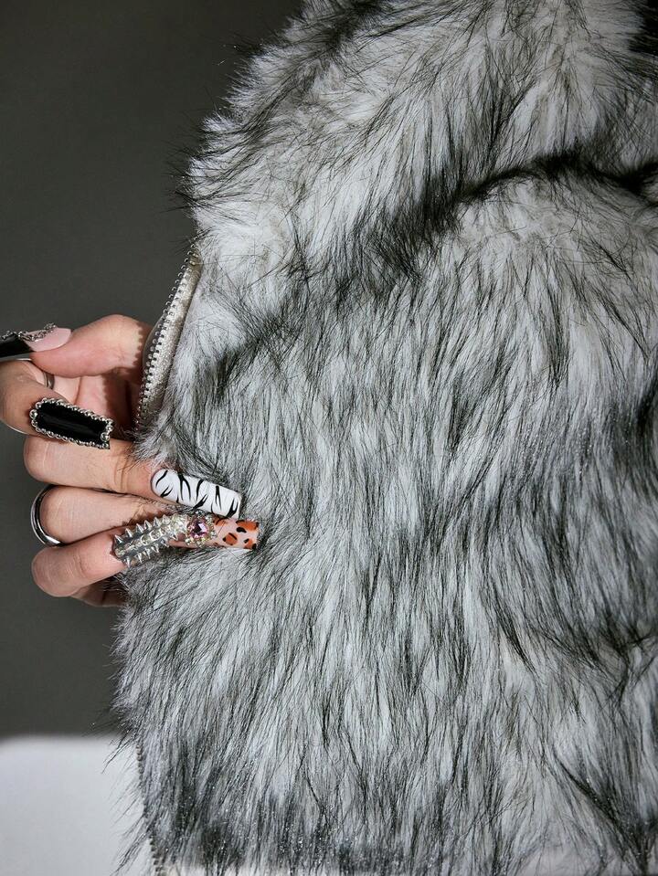 Our ROMWE Avant Y2K Abby Snowfield Faux Fur Lined Thick Fitted