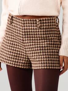 MISSGUIDED High Waisted Houndstooth Print Belted Mini Shorts With Zipper Front Detail - Brown - View 6