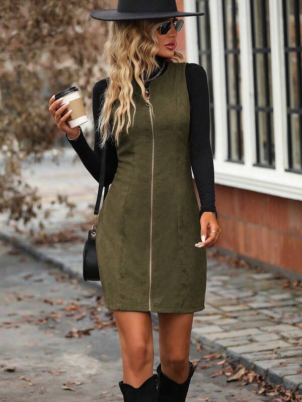 EMERY ROSE Women's Solid Color Round Neck Fashionable Fitted Sleeveless Dress