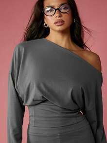 MISSGUIDED Off Shoulder Long Sleeve Sweatshirt For Fall Winter Casual Pullover Top - Dark Grey - View 5