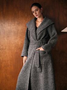 MOTF PREMIUM 羊毛瀑布领大衣，秋冬 - 黑色 - 查看 8