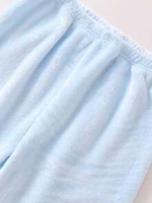 SHEIN Girls' White Plush Purple Tulip Embroidered Bow Top, Minimalist Blue Plush Pants, 2 Pieces Sleepwear Set, Suitable For Home & Sleep - Baby Blue - View 5