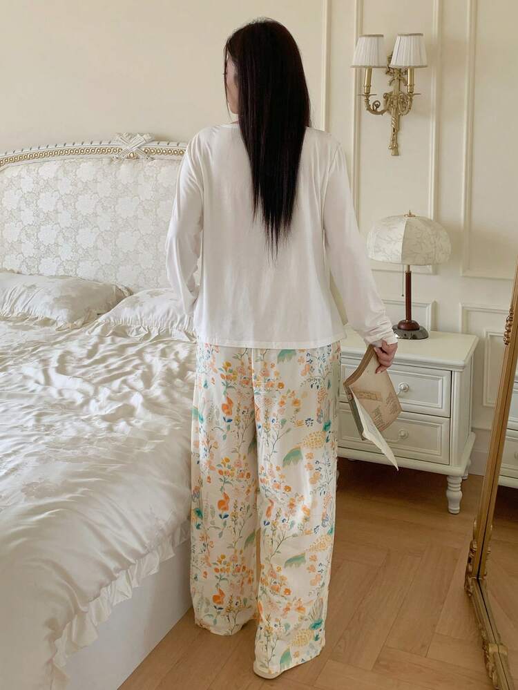 Dazy Plus 2pcs Plus Size Women Fashionable Homewear Set, White Top Tee & Floral Print Pants, Can Be Worn Outdoors, Fall & Winter Clothes