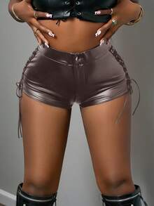 Slaydiva 新款休闲运动街头黑色皮革镂空交叉侧带短裤，时尚迷你短裤 - 咖啡棕 - 查看 4