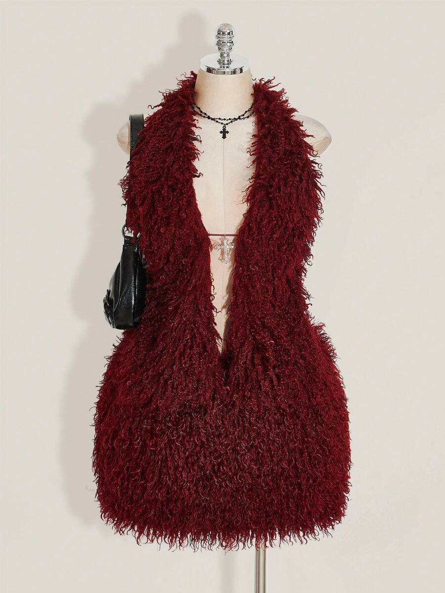 SHEIN ICON Winter Y2K Halter Sexy Vintage Fur Collar Cross Pendant Plus Size Women Tank Top/Christmas - Burgundy - View 1
