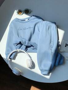 SHEIN 2pcs Baby Boy/Girl Cute Versatile Grey & Blue Fleece Letter Graphic Long Sleeve Sweatshirt & Joggers Tracksuit Set, Autumn/Winter