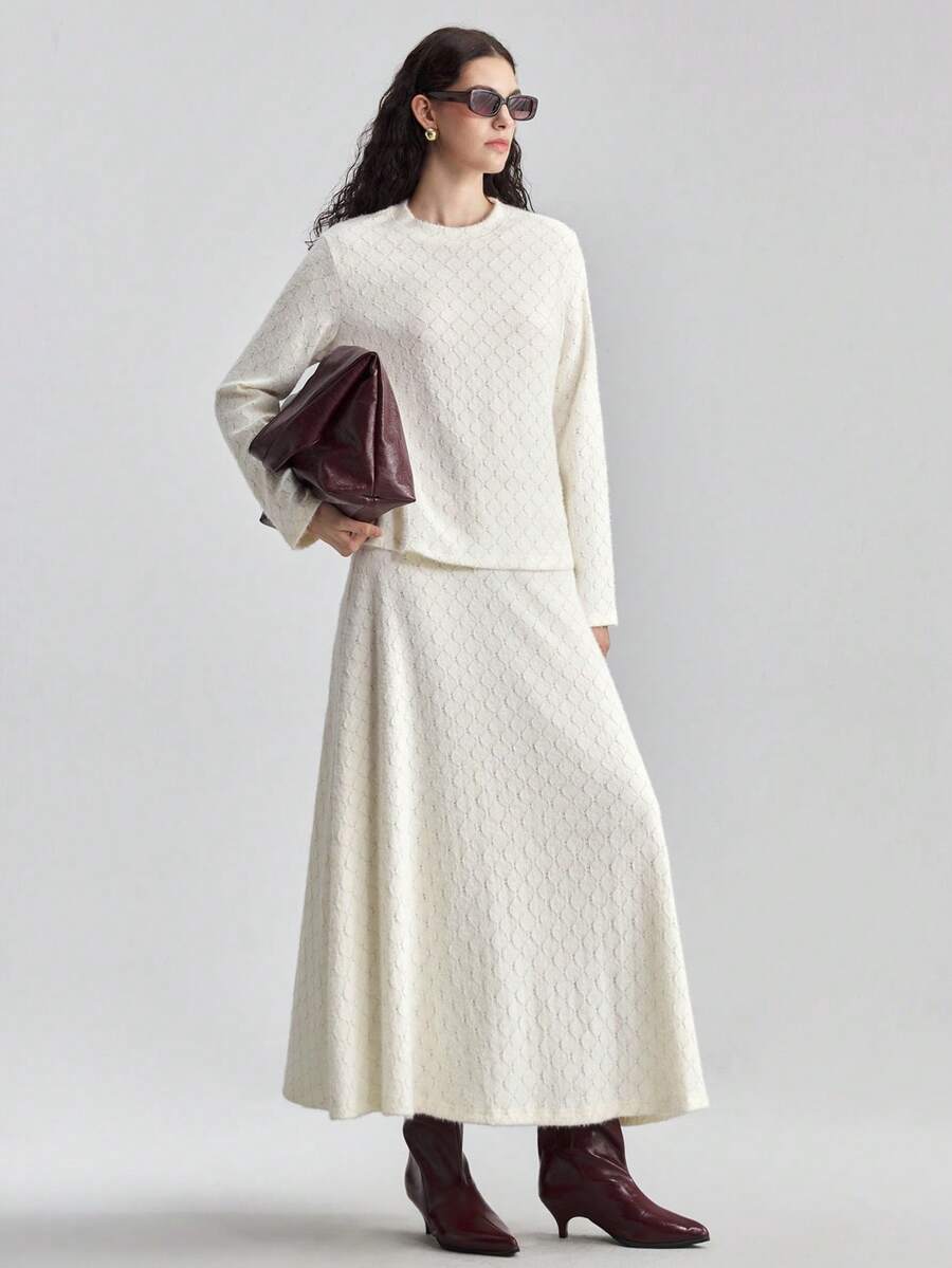 Ontre 2025秋冬派对、新年休闲简约白色纹理面料柔软宽松华夫格针织圆领长袖上衣和A字中长裙套装，商务休闲通勤，优雅简约 - 杏色 - 查看 1