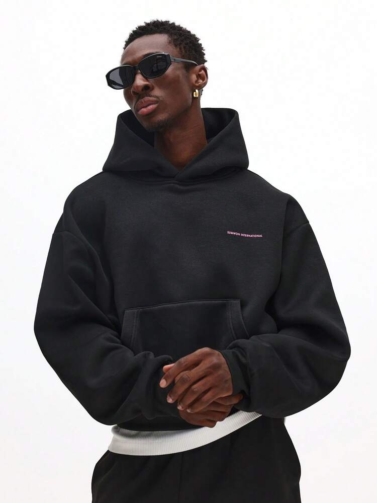 Kurzer Hoodie mit überschnittenen Schultern und Kordelzug