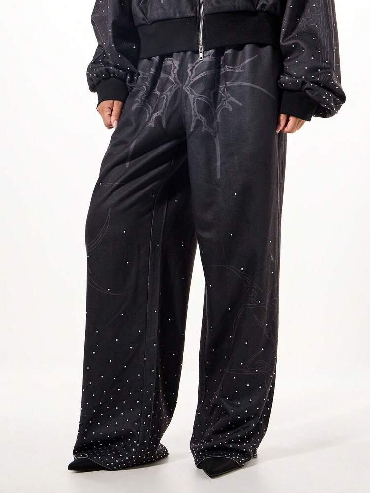 SUMWON WOMEN 가시 패턴의 라인스톤 그래픽 조거 팬츠