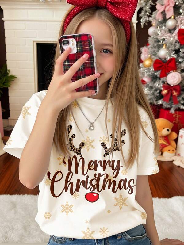 SHEIN White, Christmas Series, Cute Cartoon Leopard Print, Reindeer Red Nose, Snowflake Tween Girl Casual Minimalist Short Sleeve Round Neck T-Shirt, Suitable For All Seasons Daily Wear, Christmas