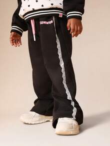 SUMWON Conjunto de sudadera con capucha y pantalones de chándal con estampado de corazón para niñas, ropa casual - Blanco y Negro - Ver 5