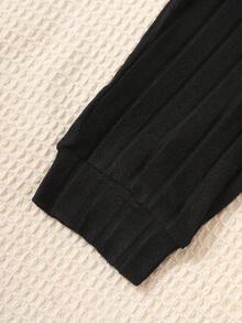 Genkimix Kids 2pcs/Set Young Boy Casual Letter Patched Solid Color Turtleneck Ribbed Long Sleeve Top And Pants Set, Suitable For Everyday Casual Outdoor Wear, Autumn/Winter