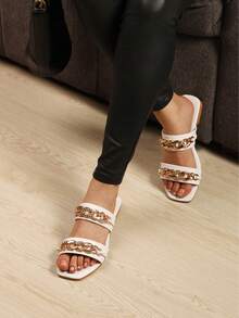 Paquete de dos pares de sandalia plana para dama, punta abierta, adecuada para cualquier ocasión. - Blanco - Ver 2