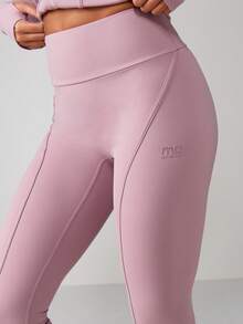 MISSGUIDED Active Zip-Up Sculpted Jacket And High-Rise Seamless Leggings Two Piece Athleisure Set For Women Fall Winter Collection