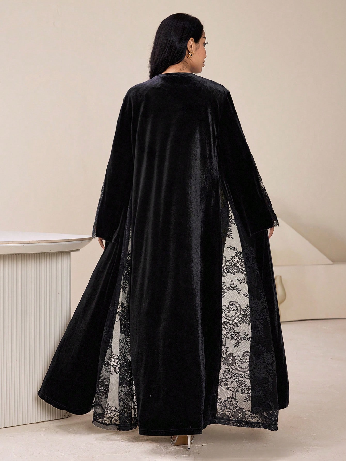 Veilorie عباءة نسائية بلون أحادي وطباعة قطعة مفرغة...