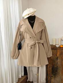 SHEIN EZwear 大码驼色纯色翻领纽扣领带休闲简约风衣 - 駝色 - 查看 3