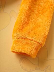 GARFIELD | SHEIN 2pcs Baby Boy Orange Cute Cat Embroidery Plush Sweatshirt And Navy Blue All-Over Print Pants Set, Suitable For Autumn/Winter Baby Set Autumn Winter Season - Orange - View 6