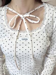 FRIFUL Damen Polka Dot Stoff Schleife Kragen Taillierter enger Saum Spitze Patchwork Ballerina Stil Langarm Süßes T-Shirt