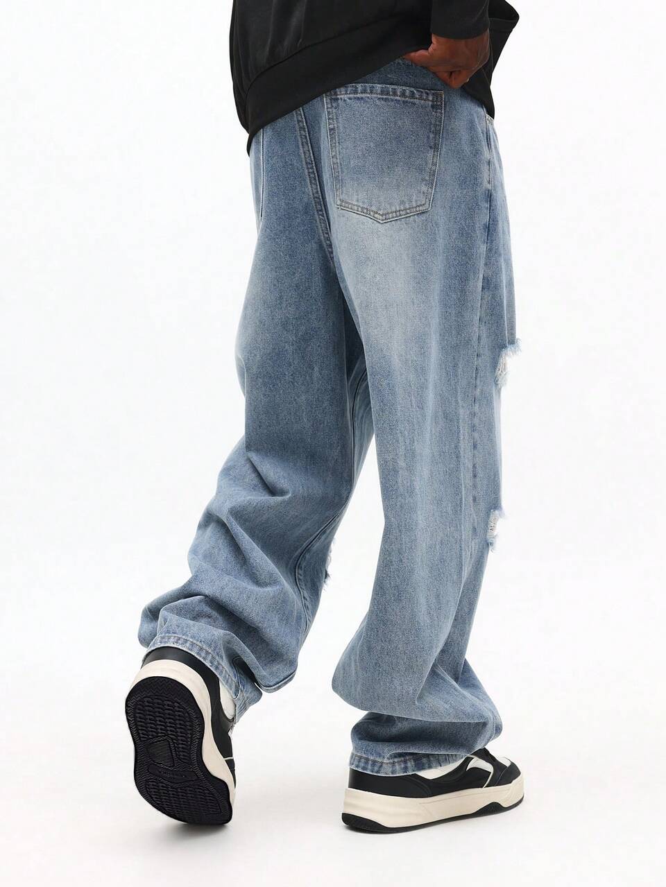 Calça Denim larga desgastada com detalhes rasgados