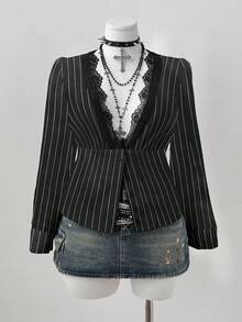 Sunspun Blusa de mujer talla grande con cuello en V profundo y ribete de encaje a rayas - Negro - Ver 4