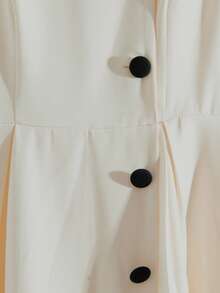 Franclia 优雅A字黑色纽扣装饰连衣裙，休闲修身，适合秋冬户外穿着 - 杏色 - 查看 3