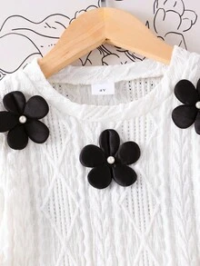 SHEIN Elladie kids 女童可爱黑色碎花装饰白色长袖圆领打底衫搭配黑色百褶舒适迷你裙T恤套装 - 白色 - 查看 7