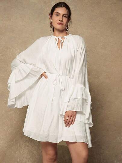 Freevana 大码女式优雅浪漫纯色系带领短款连衣裙