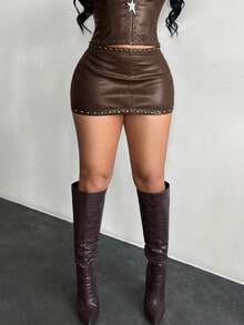 SHEIN SXY Y2K 铆钉装饰超低腰皮革迷你裙 - 棕色 - 查看 3