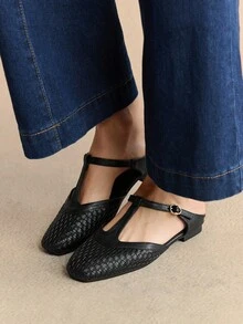 Rosivie Women's Hollow Woven Slip-On Flats, Breathable Beach Vacation Mesh Shoes - Black - View 1