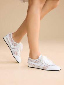 CUCCOO EASI Fashionable Elegant Commuting Casual Lace Patchwork Lace-Up Flat Shoes - White - View 3
