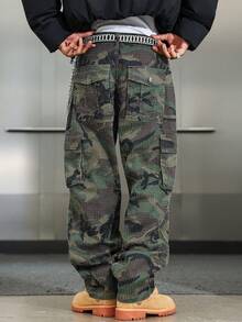 Manfinity EMRG Men's Casual Streetwear Multi-Pocket Embroidered Camouflage Denim Jeans, Perfect Holiday Gift For Boyfriend & Husband Camo Cargos Baggy Cargo Jeans Men Camo Cargo Pants Men Men Cargos Pants - Army Green - View 3