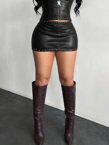 SHEIN SXY Y2K铆钉装饰低腰皮革迷你裙，女士俱乐部风格，黑色皮革材质。 - 黑色 - 查看 3