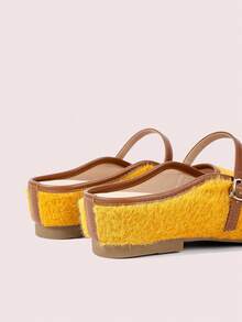 CUCCOO DOLLMOD Sepatu Flat Wanita Model Mule yang Manis, Imut, Berongga, dan Halus dengan Hiasan Pita. - Kuning - View 8