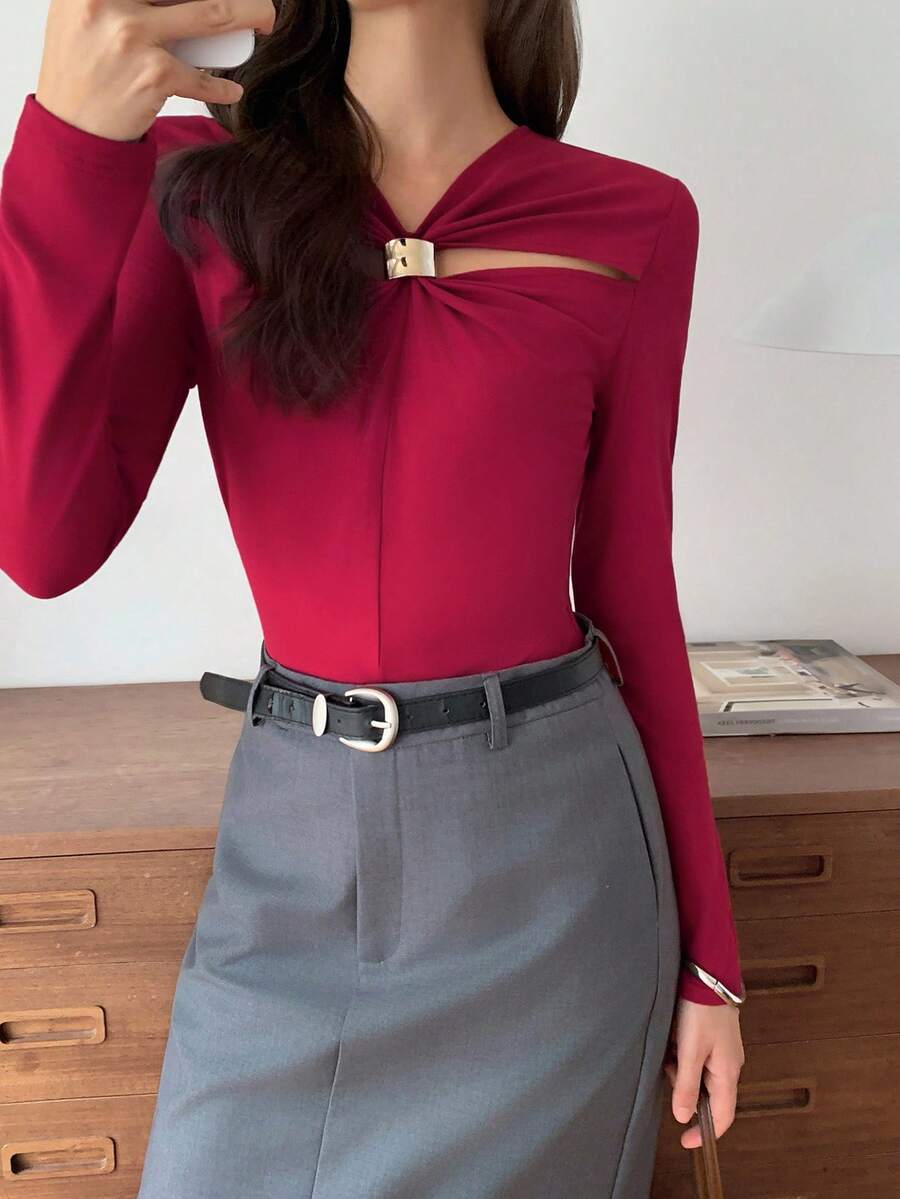 Elyressa Women's Elegant Wine Red French Twist Metal Button Long Sleeve Pleated Waist T-Shirt,Casual Autumn T-Shirt For Party,Daily Wear,Holiday,Christmas - Red - View 1