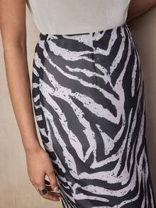 Modelyn Women's Zebra Print Fitted Long Mermaid Skirt - Black and White - View 6