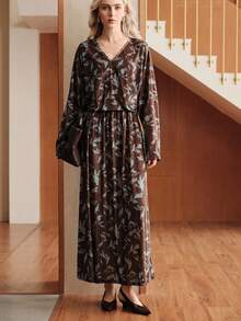 Uhlyne Uhlyne Minimalist French Velvet Retro Printed Pleated Waist Long Sleeve Dress,Autumn/Winter V-Neck Bat Wing Sleeve,Dark Brown,Autumn,Retro,Tea Party - Brown - View 8