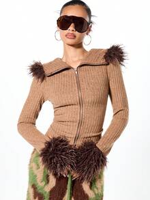 SUMWON WOMEN Áo hoodie dệt kim gân có khóa kéo với viền lông thú giả, tay dài - Cà phê nâu - Xem 1