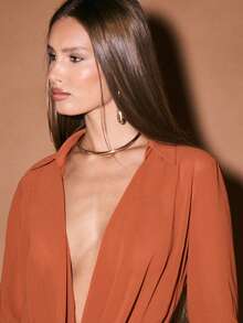 KIZN 雪纺垂坠围脖领长袖衬衫，适合秋冬办公室职业优雅休闲装 - 橘色 - 查看 5