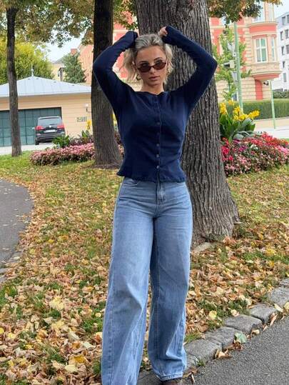 Jeta Ari 罗纹纽扣长袖圆领上衣休闲度假机场度假