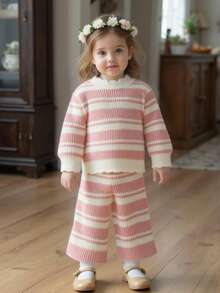 SHEIN Vintaside Kids 两件套女婴优雅纯色针织毛衣和阔腿裤套装，适合秋冬季节，时尚百搭，适合日常穿着、外出和旅行。这款女婴秋冬季针织套装，适合新生儿，是女婴的理想之选。两件套冬季女婴针织套装，适合新生儿，也适合圣诞节穿着。 - 彩色 - 查看 3