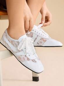CUCCOO EASI Fashionable Elegant Commuting Casual Lace Patchwork Lace-Up Flat Shoes - White - View 1
