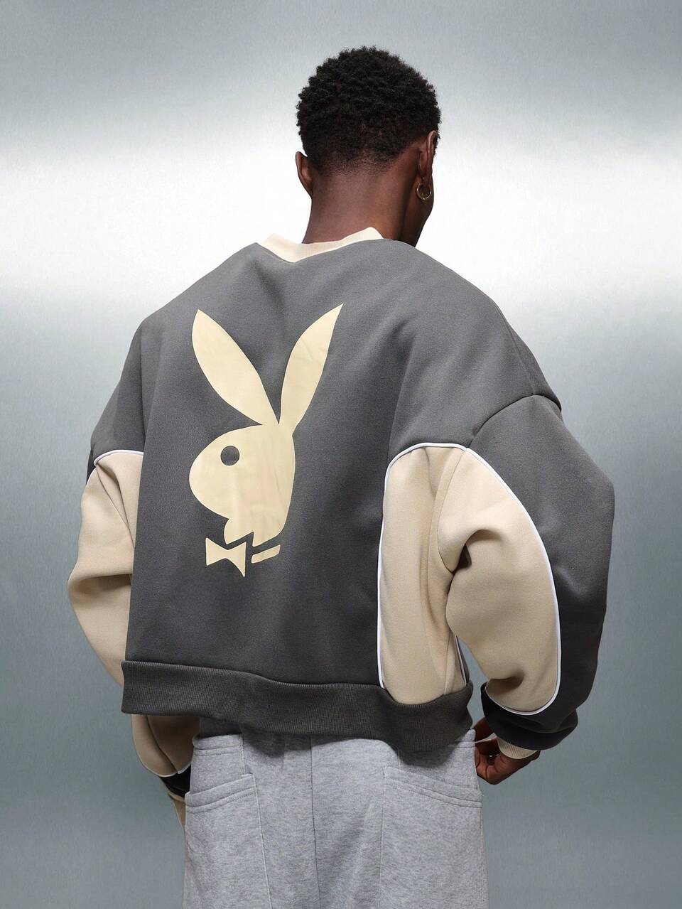 PLAYBOY X SUMWON Moletom Cropped com Logo de Coelho, Mangas em Contraste e Punhos Nervurados