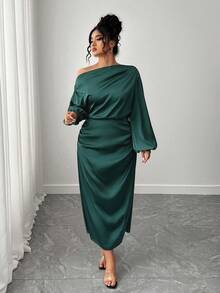 SHEIN PETITE CURVE 加大码女式缎面不对称荷叶边领口不对称肩部褶皱腰部修身 A 字形连衣裙 - 軍綠色 - 查看 4