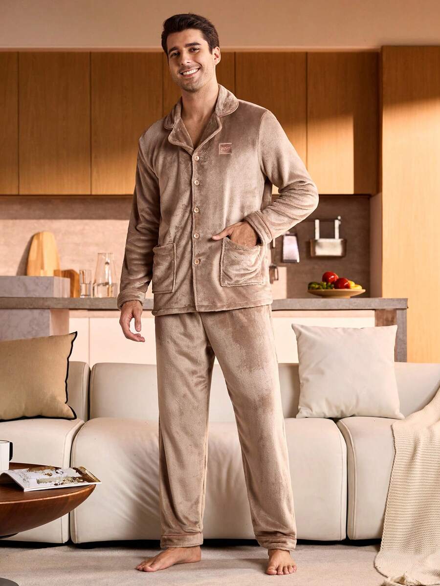 Manfinity Underwear&Sleepwear Basics Men's Fleece Pajama Set, Shirt With 2 Pockets, Pants With 0 Pockets, Lapel Collar, Regular Fit, Casual Style, Fall/Winter Clothes, Fluffy, Cozy