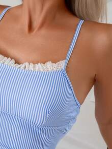 Swim Basics 女式条纹蕾丝边下摆吊带背心和比基尼泳装套装 - 藍白色 - 查看 5