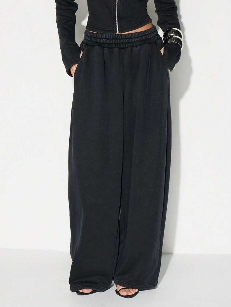 KIZN ウォッシュ加工のオーバーサイズ ジョガー スウェットパンツ ワイドレッグ