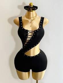 Mistrie 这款女士无袖V领性感开襟抽绳设计，搭配性感不规则镂空连体裤，朋克风格的铆钉装饰设计，是女士街头服饰，适合万圣节等节日穿着。 - 黑色 - 查看 5
