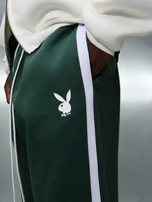 PLAYBOY X SUMWON 宽腿运动裤兔子标志羊毛宽松版型抽绳腰带侧条纹家居服街头服饰舒适秋冬裤 - 墨綠色 - 查看 5