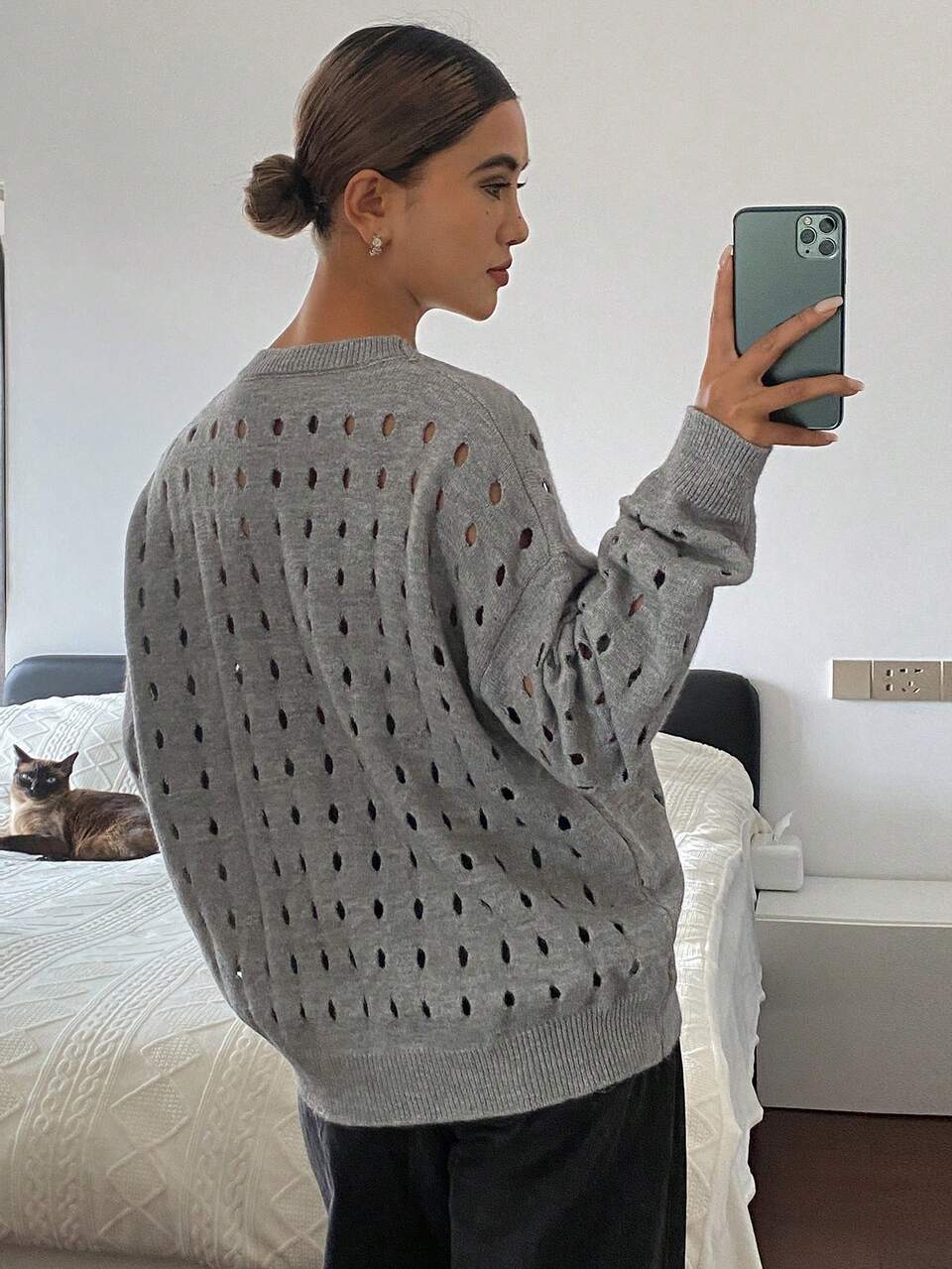 Women's Solid Color Loose Hollow Out Long Sleeve Casual Street Knit Sweater, Autumn/Winter
