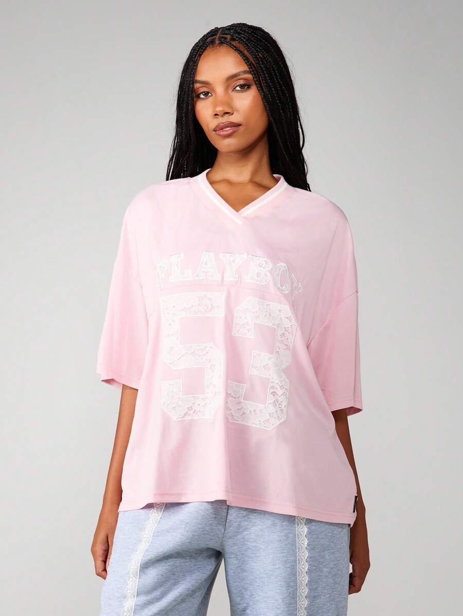 Missguided x Playboy Jersey con cuello en V y detalles de diseño en contraste con aplicación de encaje oversize - Rosa vieja - Ver 1